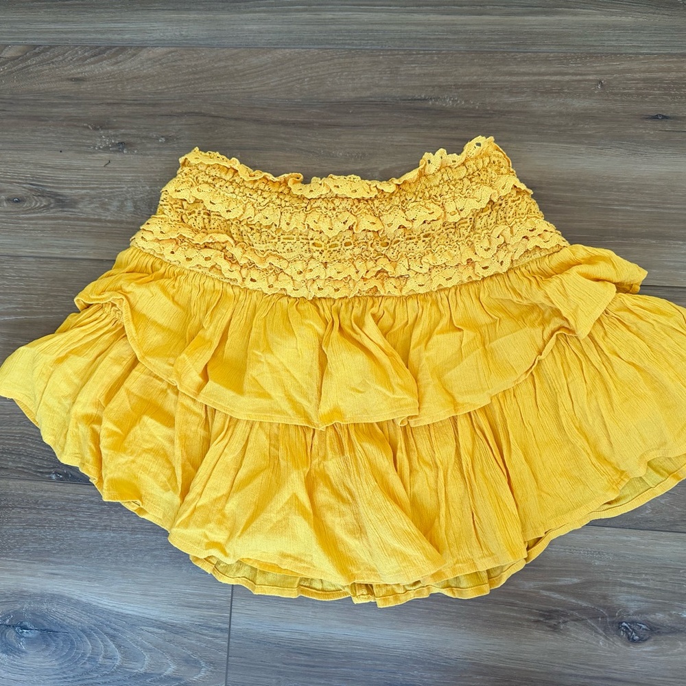 Mustard yellow ruffle mini skirt